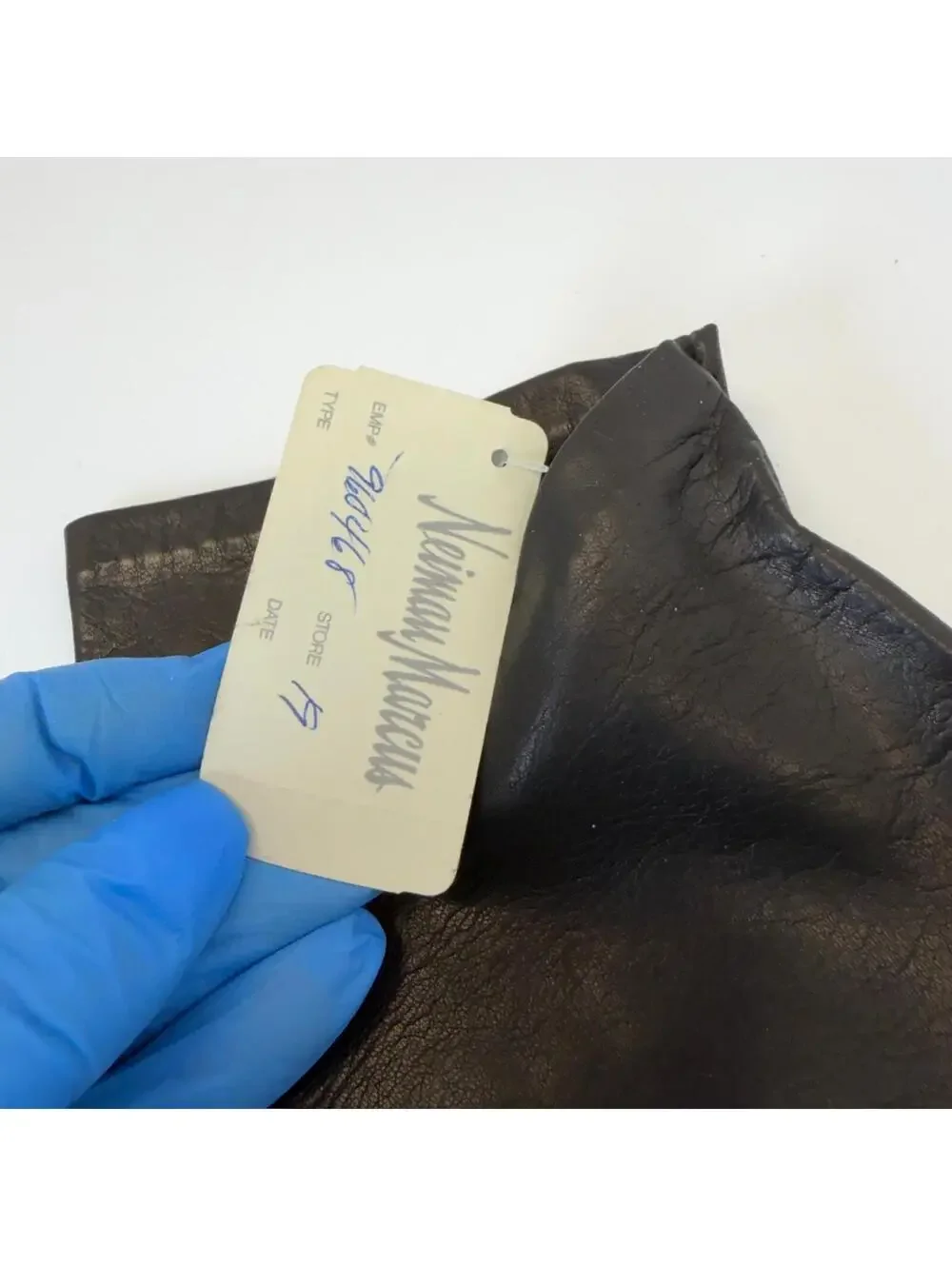 Neiman‎ Marcus Leather Gloves 6 1/2 Black 100% Silk Lining Made in Italy